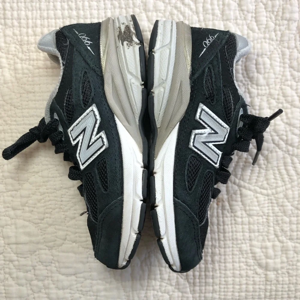 NEW BALANCE 990v3 Kids' Black Athletic Sneakers Size 11